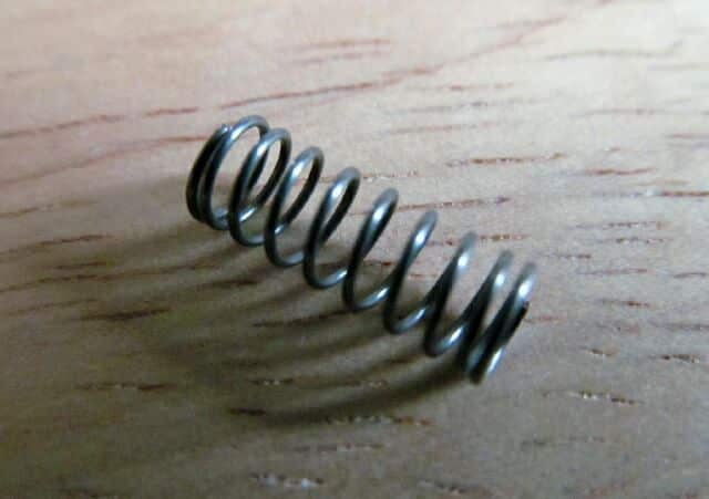 70-0403 Triumph 2 valve oil pump spring - Classic Bike Spares