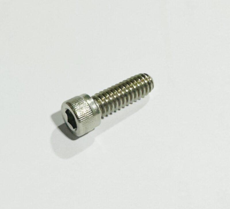 147004